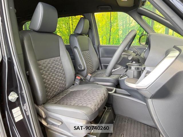 Toyota VOXY 2025-05 8223985-7