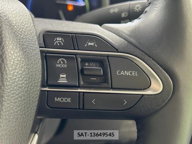 Toyota VOXY 2023-10 8224033-4
