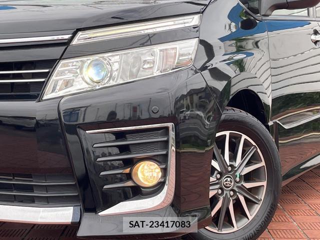 Toyota VOXY 2015-06 8224119-12