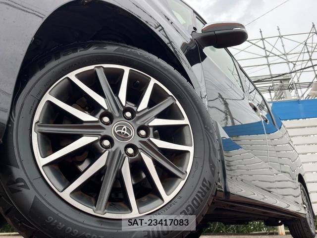 Toyota VOXY 2015-06 8224119-13