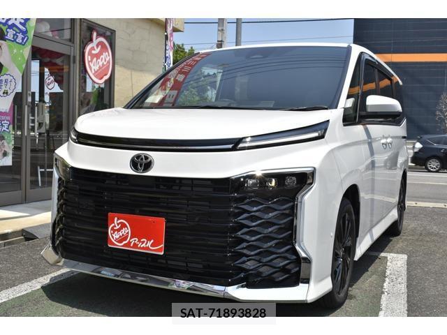 Toyota VOXY 2026-07 8224150-0