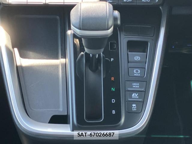 Toyota VOXY 2025-02 8224193-17