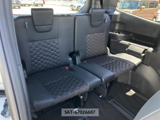 Toyota VOXY 2025-02 8224193-5