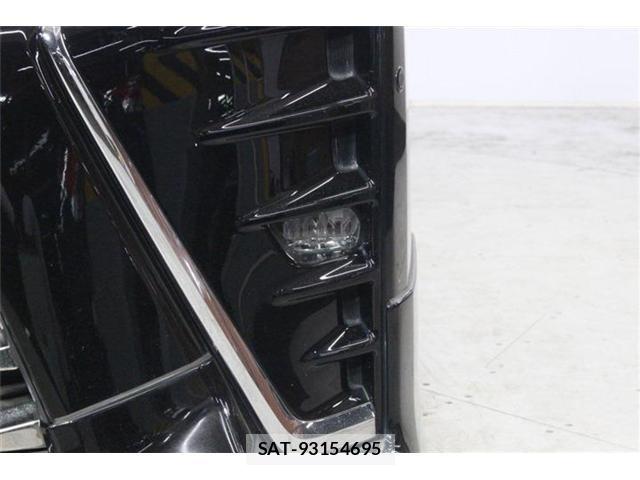 Toyota VOXY 2018-01 8224212-15