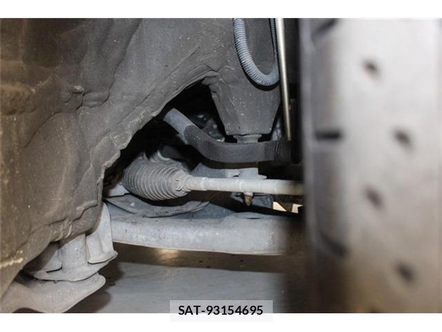 Toyota VOXY 2018-01 8224212-19
