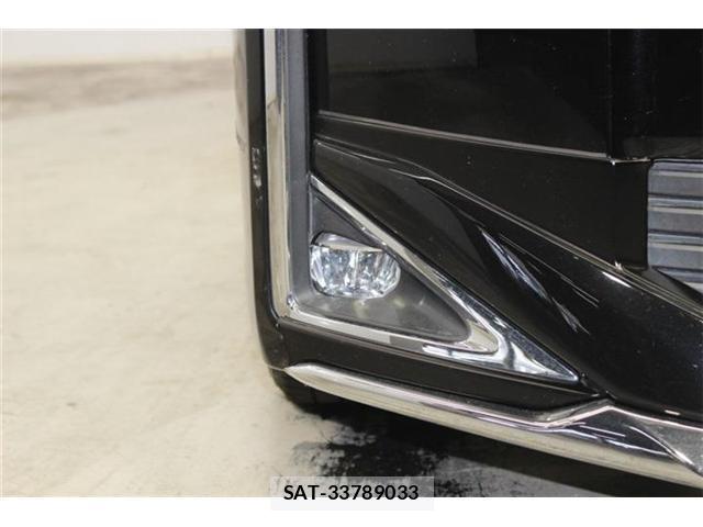 Toyota VOXY 2019-12 8224215-12