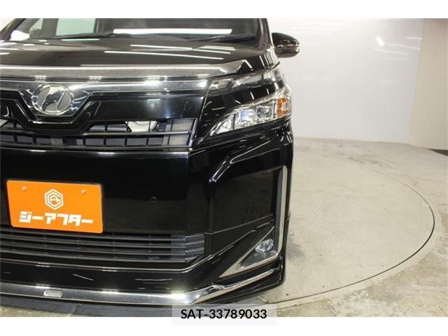 Toyota VOXY 2019-12 8224215-13
