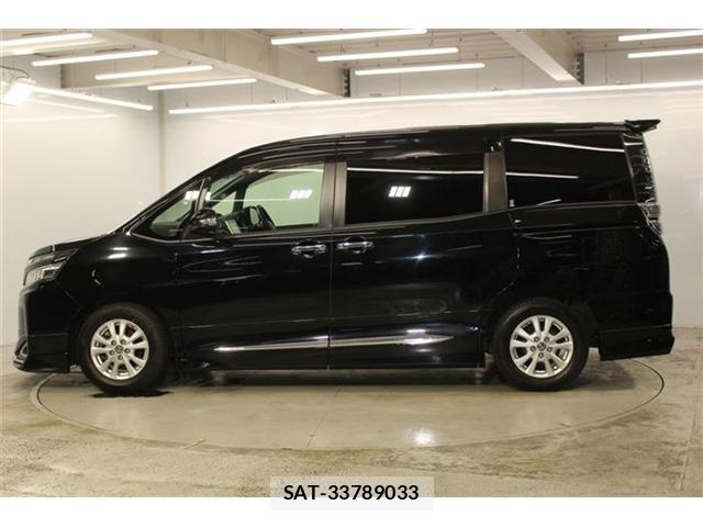 Toyota VOXY 2019-12 8224215-7