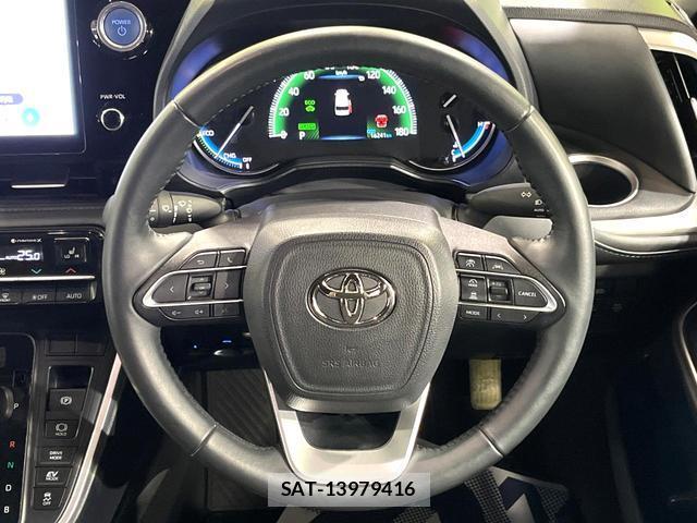 Toyota VOXY 2023-01 8224367-11