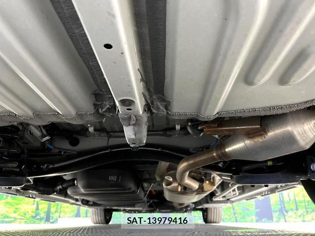 Toyota VOXY 2023-01 8224367-19