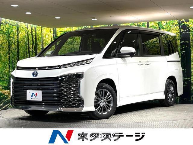 Toyota VOXY 2023-11 8224370-0