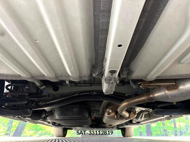 Toyota VOXY 2023-11 8224370-18