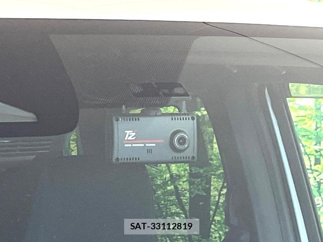 Toyota VOXY 2023-11 8224370-5