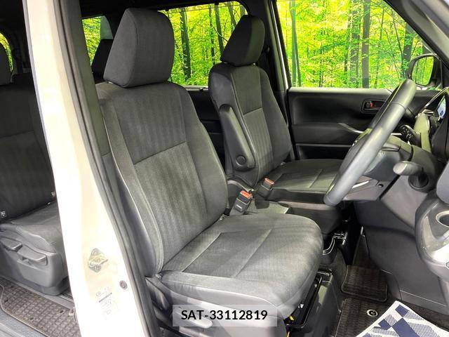 Toyota VOXY 2023-11 8224370-7