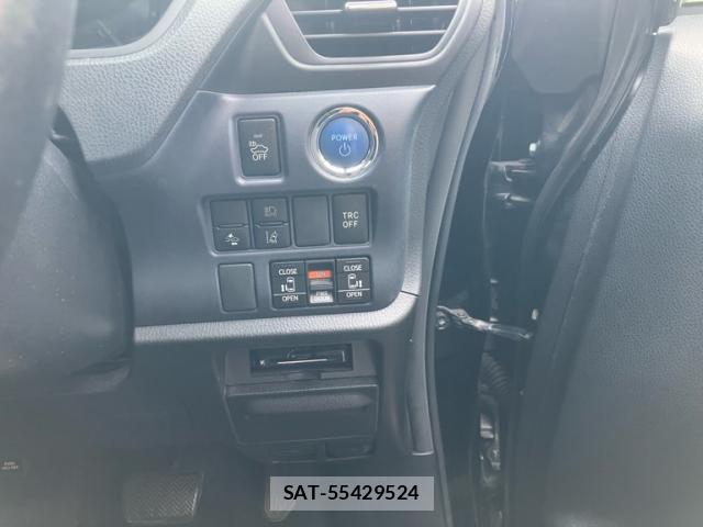 Toyota VOXY 2016-04 8224390-10