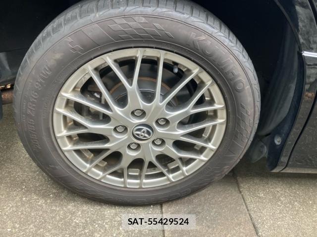 Toyota VOXY 2016-04 8224390-12