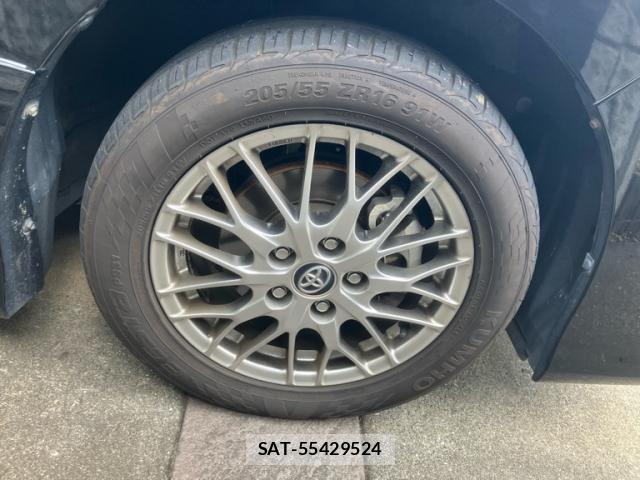 Toyota VOXY 2016-04 8224390-13