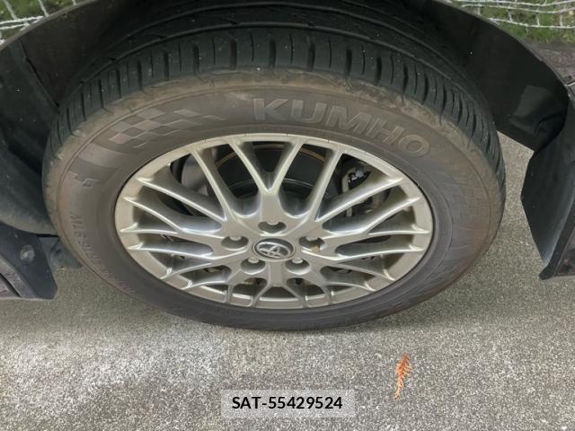 Toyota VOXY 2016-04 8224390-6