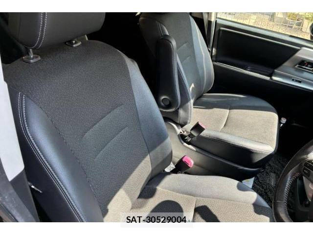 Toyota VOXY 2013-03 8224414-4