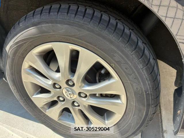 Toyota VOXY 2013-03 8224414-5