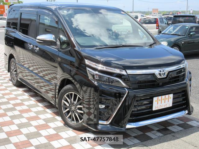 Toyota VOXY 2020-07 8224601-1