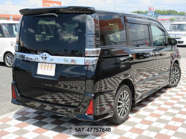 Toyota VOXY 2020-07 8224601-4