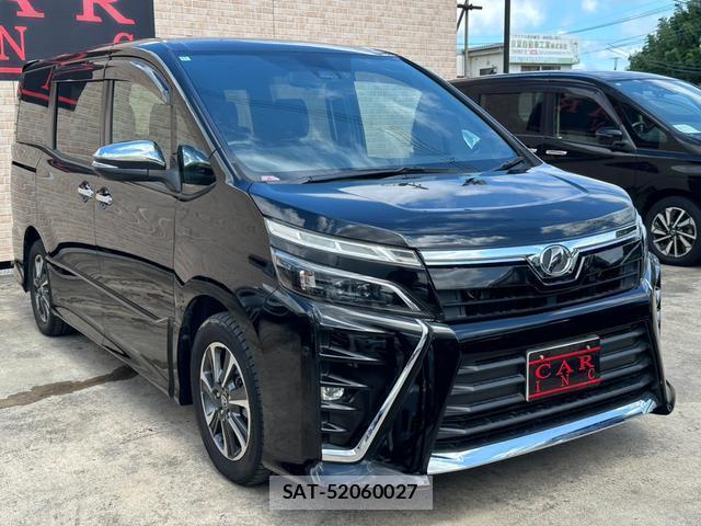 Toyota VOXY 2018-11 8224642-1