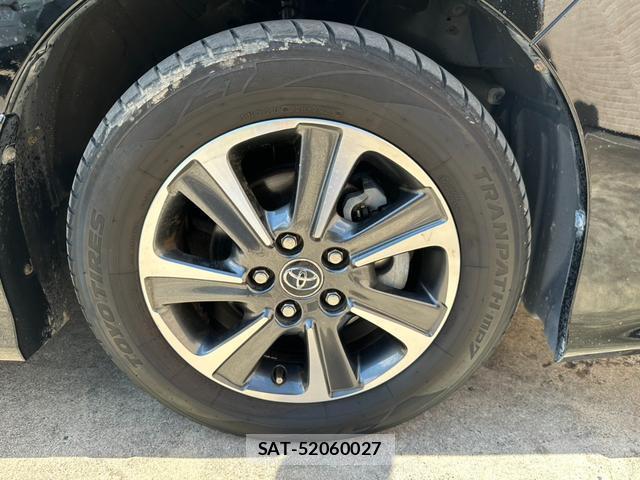 Toyota VOXY 2018-11 8224642-19