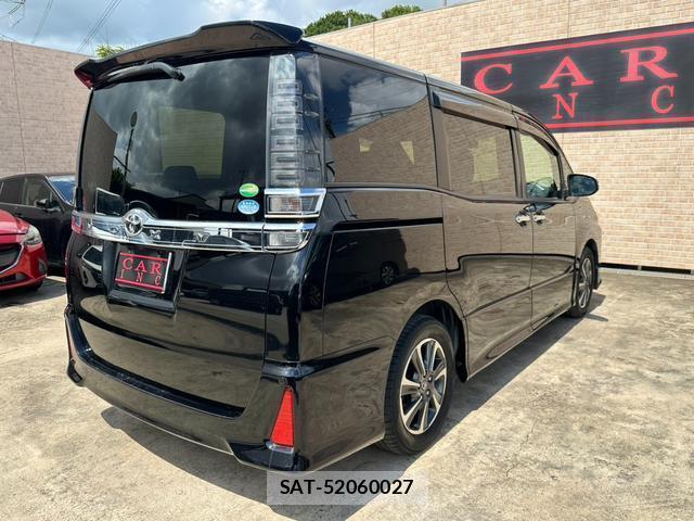 Toyota VOXY 2018-11 8224642-2