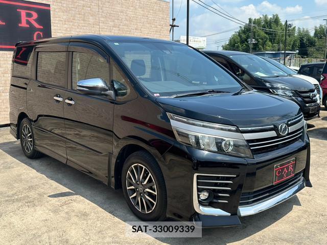 Toyota VOXY 2016-10 8224662-1