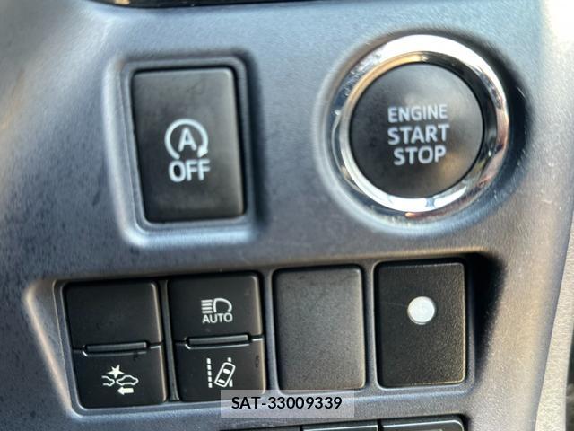 Toyota VOXY 2016-10 8224662-13