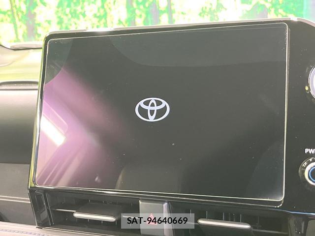 Toyota VOXY 2022-09 8224681-3