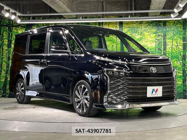 Toyota VOXY 2023-08 8224699-15