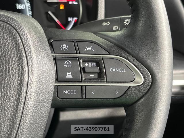 Toyota VOXY 2023-08 8224699-5