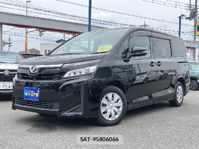Toyota VOXY 2019-07 8224800-0
