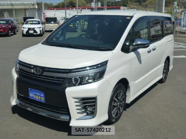 Toyota VOXY 2017-03 8224820-1