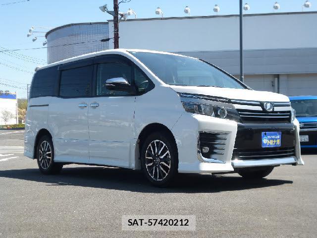 Toyota VOXY 2017-03 8224820-4