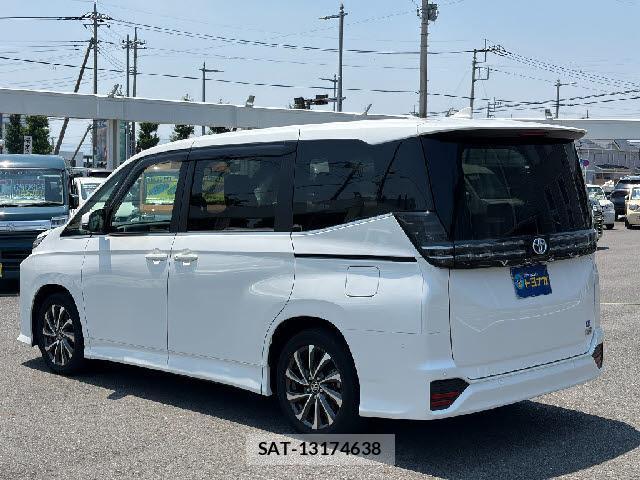Toyota VOXY 2024-11 8224855-1