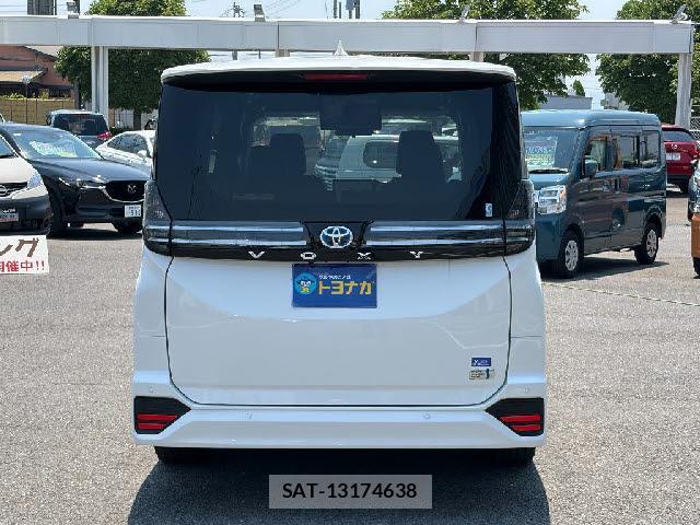 Toyota VOXY 2024-11 8224855-7