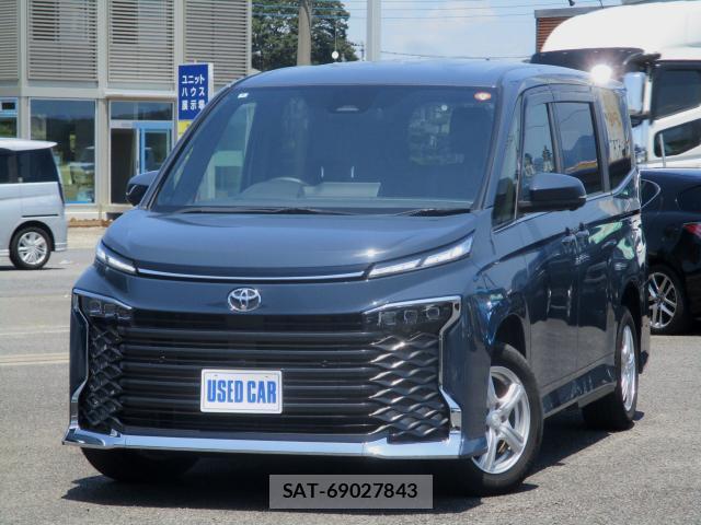 Toyota VOXY 2022-06 8224970-0