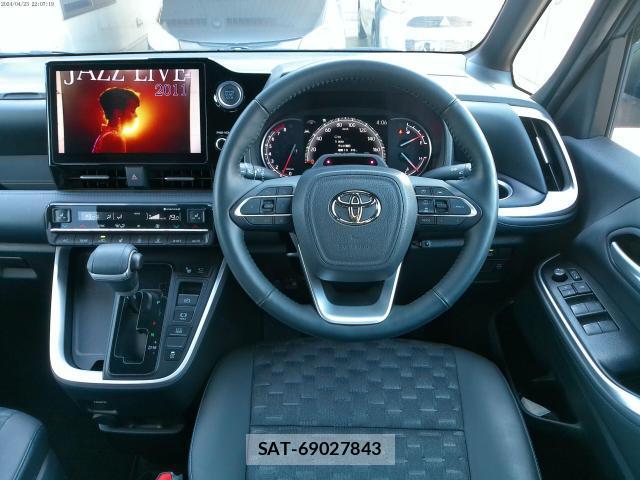 Toyota VOXY 2022-06 8224970-2