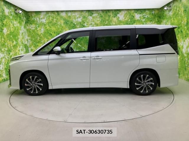 Toyota VOXY 2025-11 8225054-1