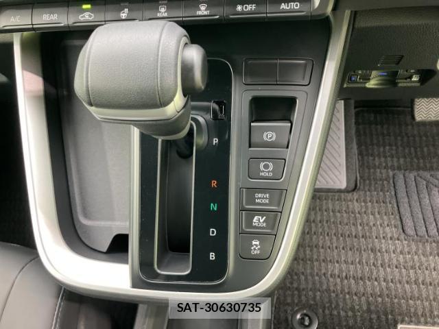 Toyota VOXY 2025-11 8225054-17