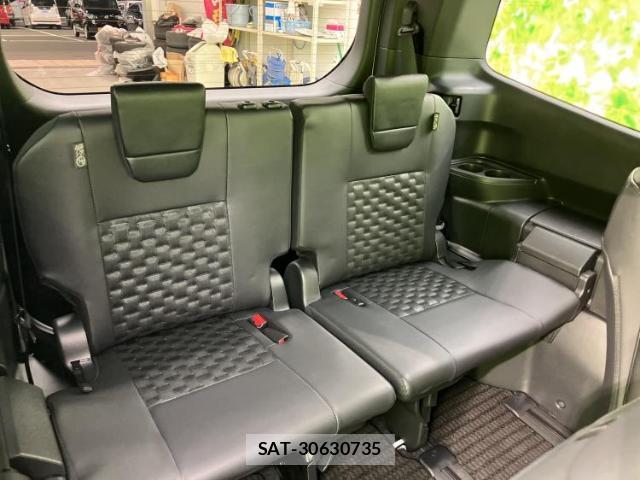 Toyota VOXY 2025-11 8225054-5