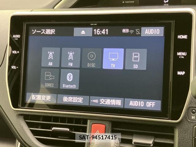 Toyota VOXY 2020-10 8225095-10
