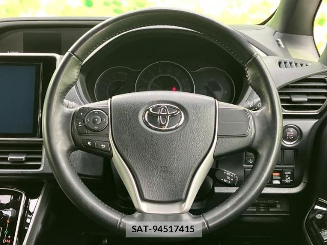 Toyota VOXY 2020-10 8225095-15