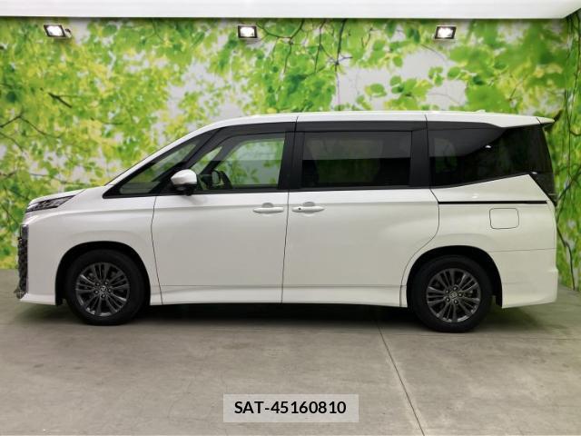 Toyota VOXY 2024-04 8225118-1