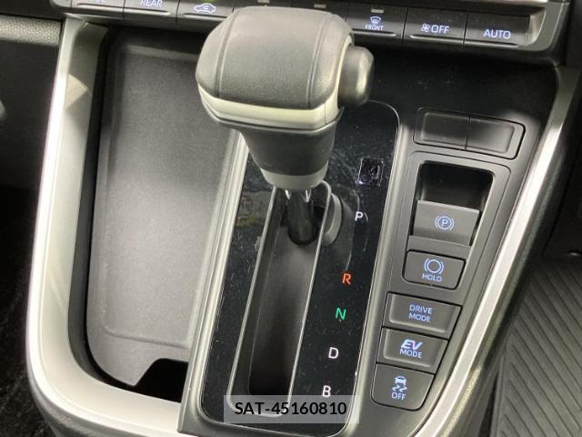 Toyota VOXY 2024-04 8225118-17