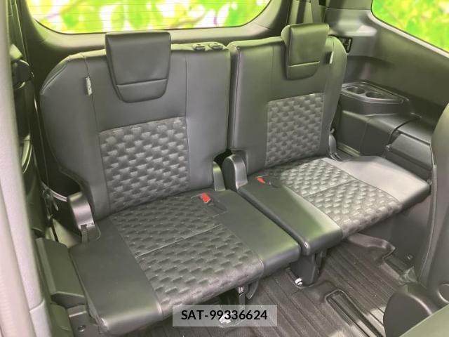 Toyota VOXY 2023-02 8225161-5