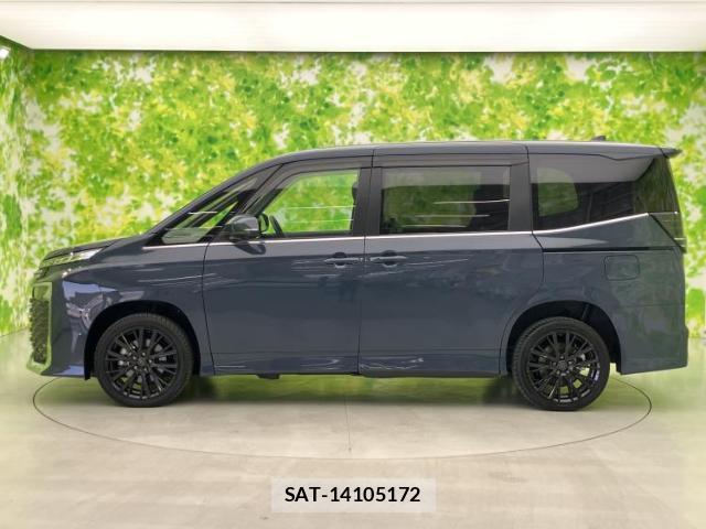 Toyota VOXY 2024-12 8225202-1